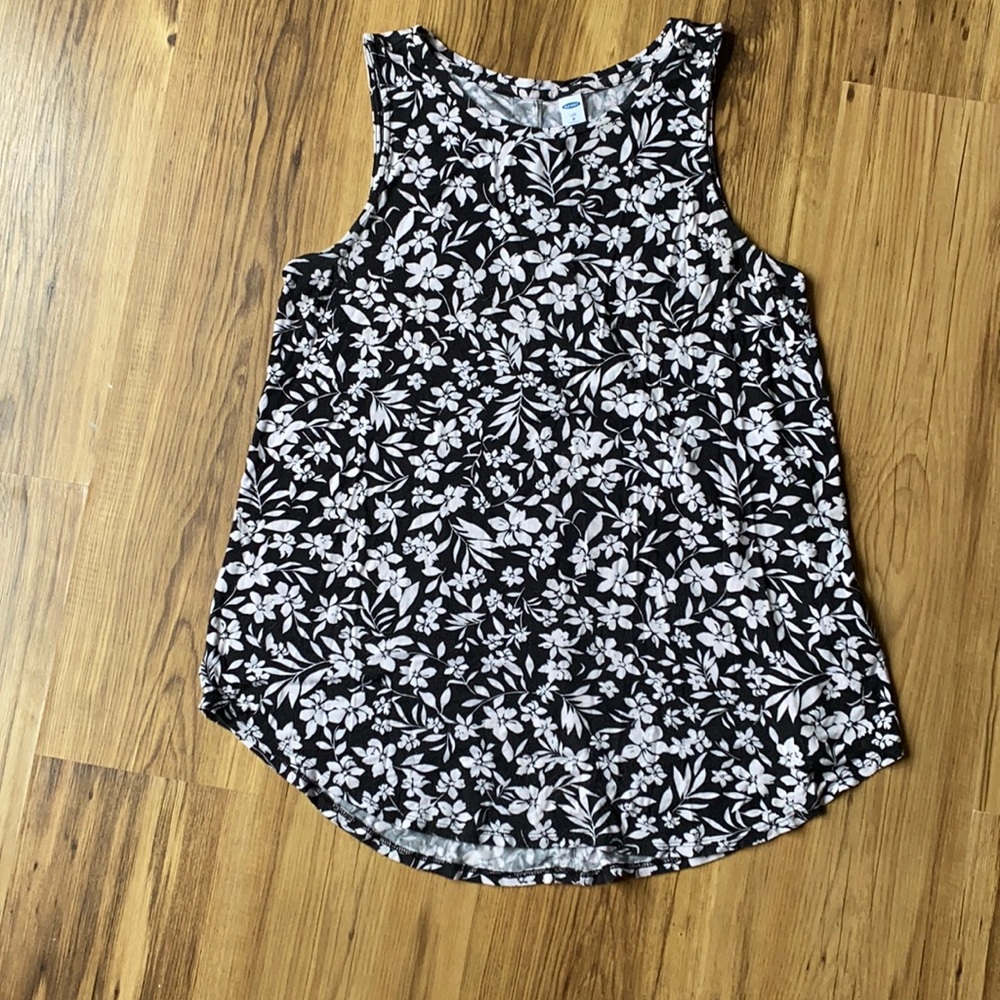 Long flowy sleeveless top